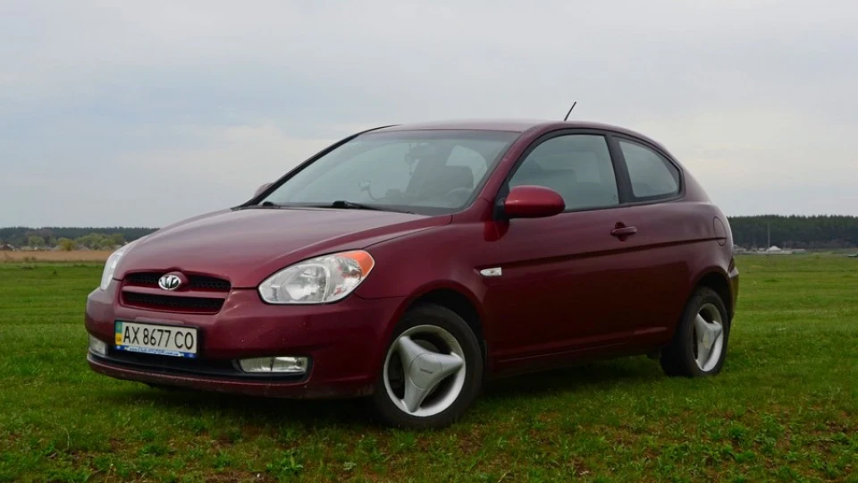 Hyundai Accent Diesel Coupé 2