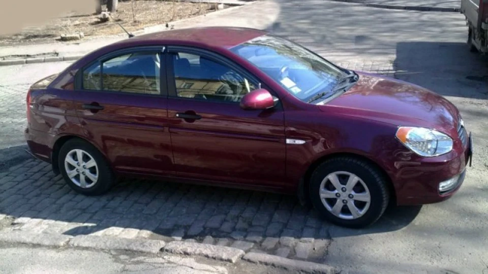 Hyundai Accent Дизелек) 2
