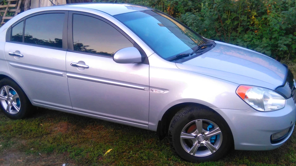 Hyundai Accent E-25 3