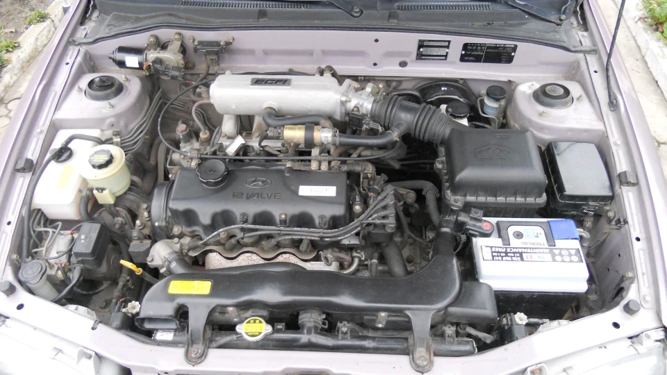 Hyundai Accent GLS Sport 5