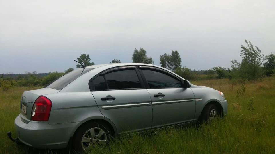 Hyundai Accent блакитний металік 3