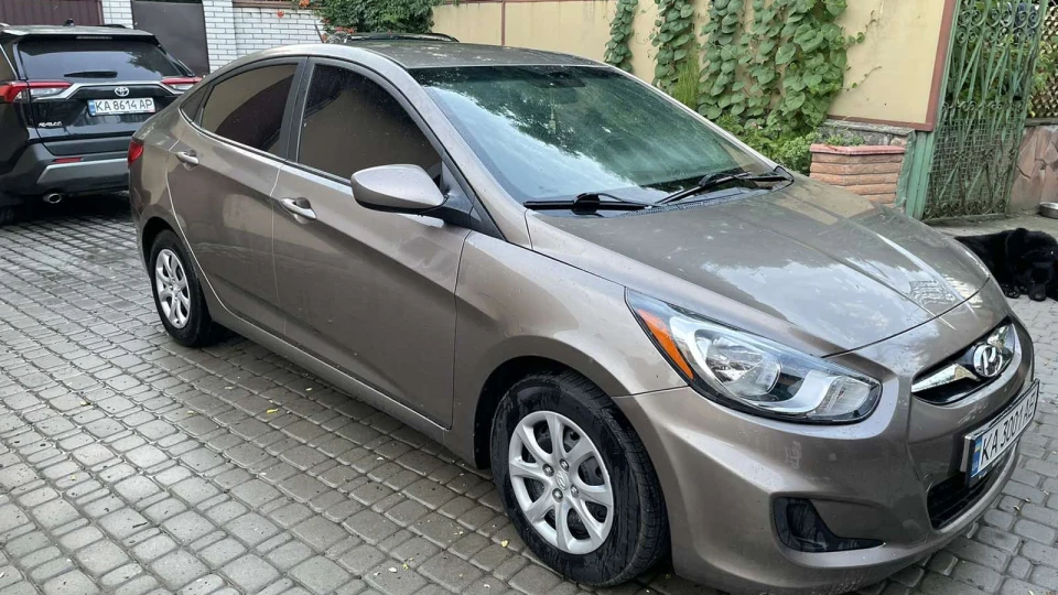 Hyundai Accent Міський космоліт