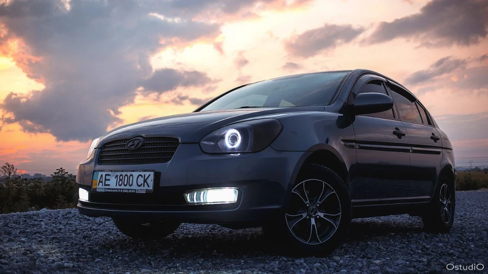 Hyundai Accent Grey mouse 3