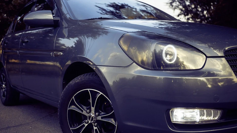 Hyundai Accent Grey mouse 5