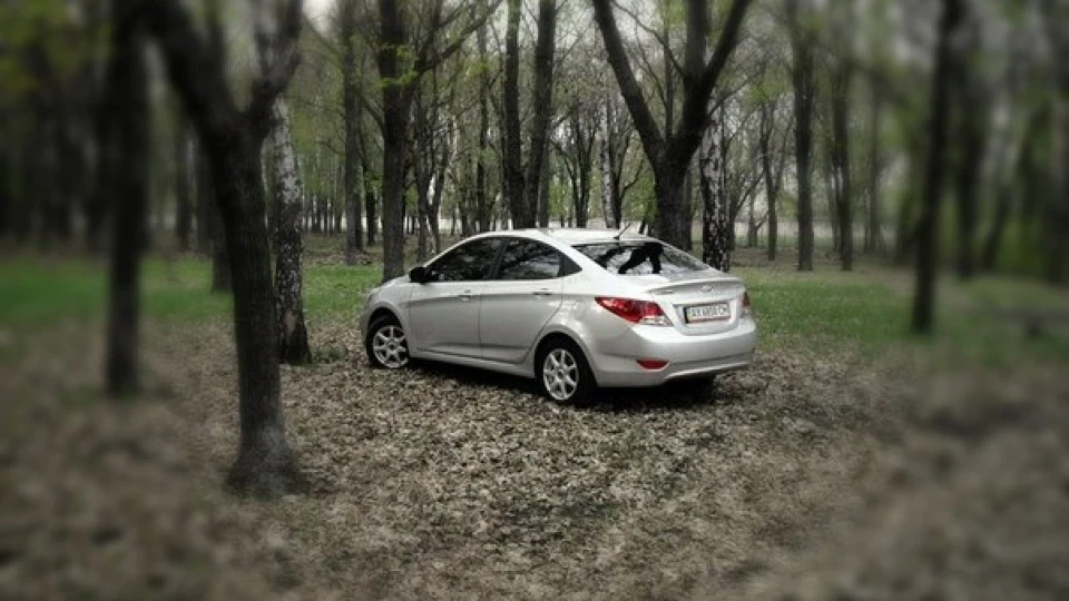 Hyundai Accent красень 5