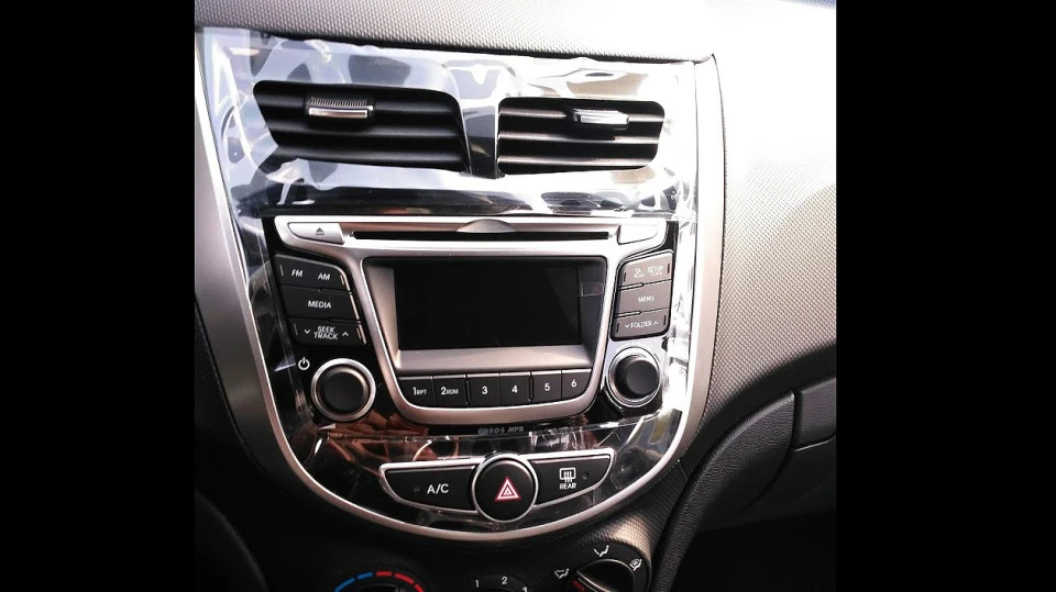 Hyundai Accent Lake Silver 5