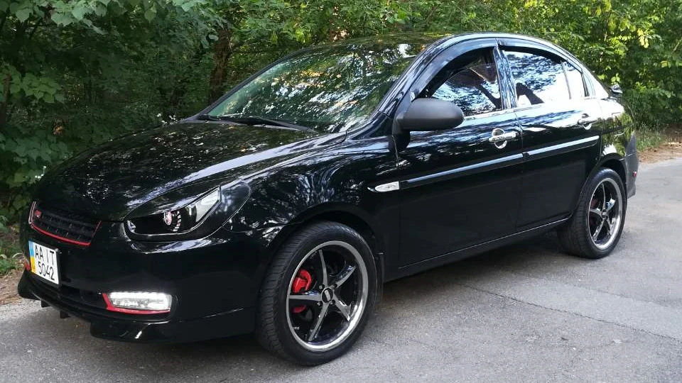 Hyundai Accent маленький Genesis