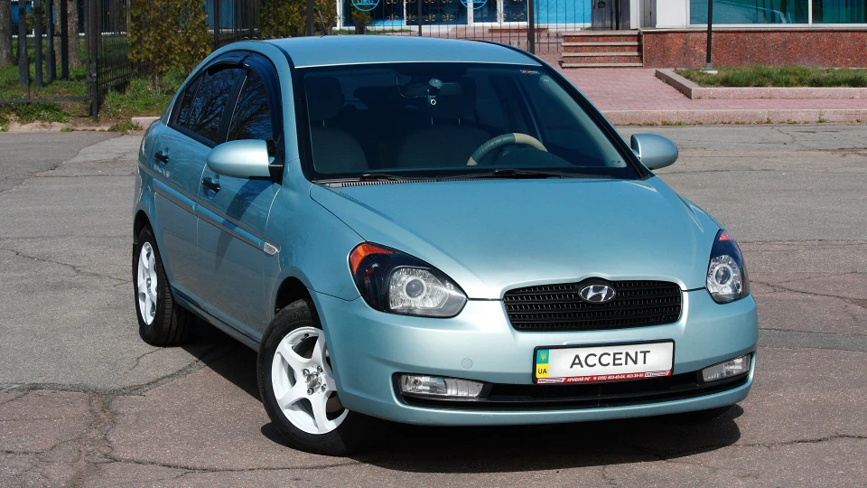 Hyundai Accent MC III VERNA 1,4 AT 3