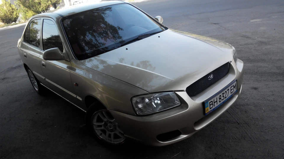 Hyundai Accent ONE SUCH 4