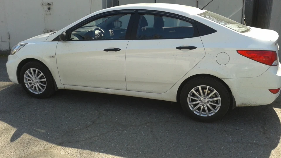 Hyundai Accent Optima 4