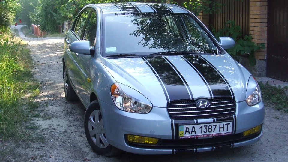 Hyundai Accent ПоЛосАтіК 2