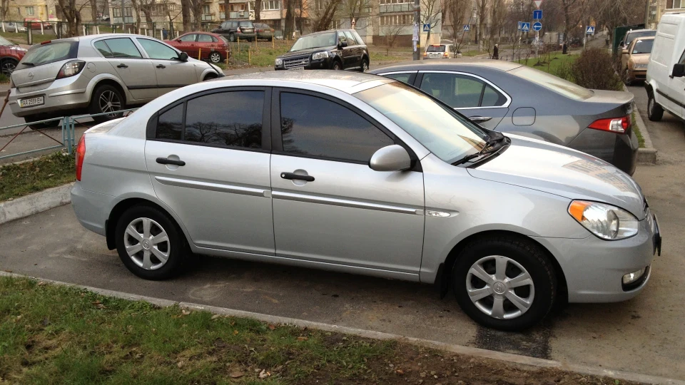 Hyundai Accent "Raven" 2