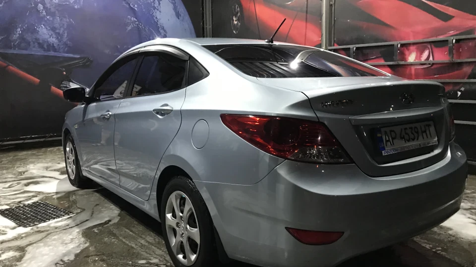 Hyundai Accent RB 2