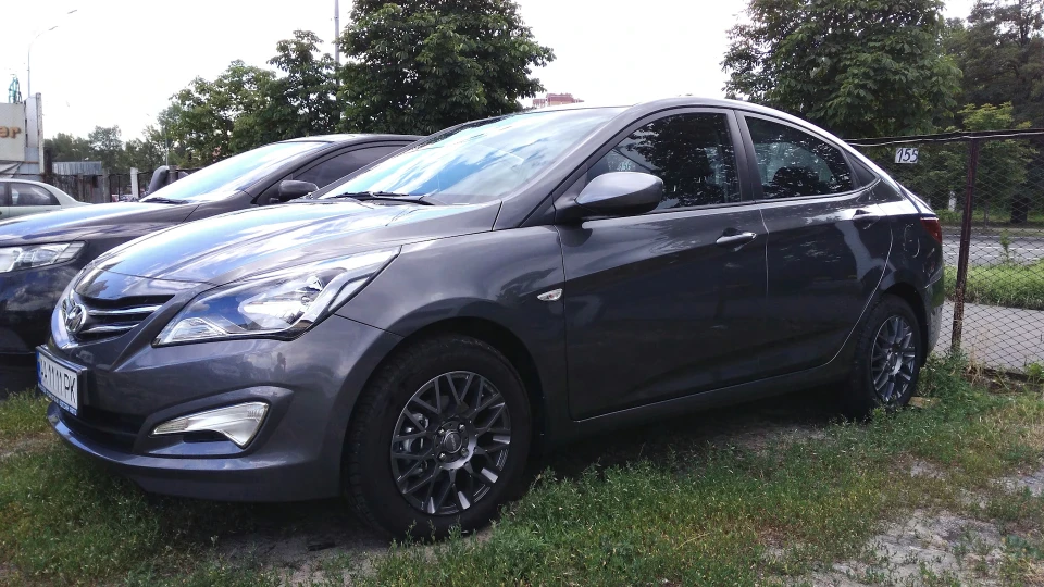 Hyundai Accent сіра мифка 5