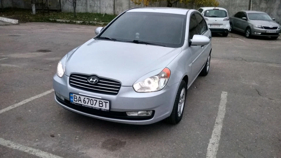 Hyundai Accent Сірий Кореїц 3