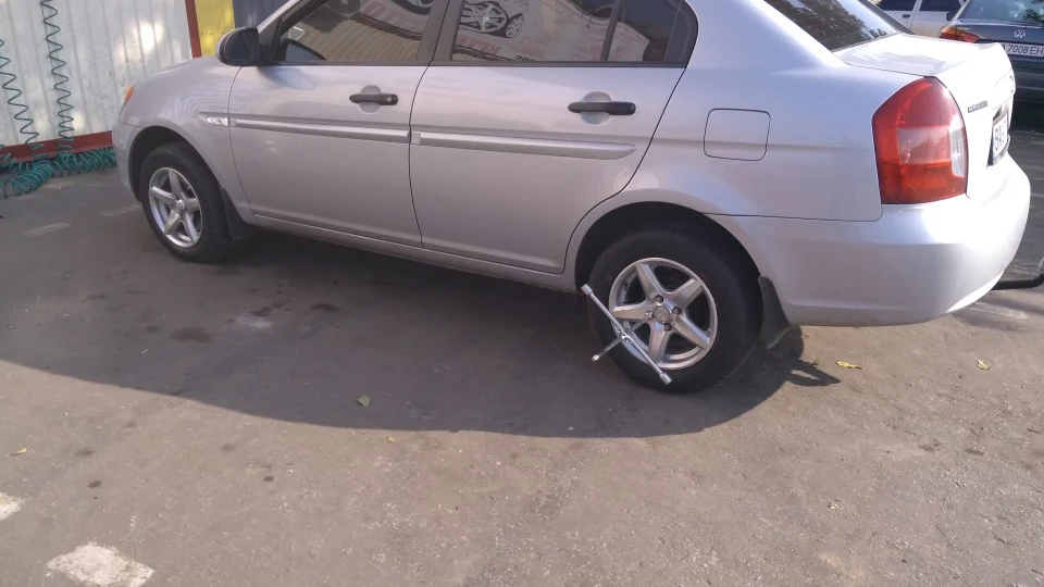 Hyundai Accent Сірий Кореїц 5