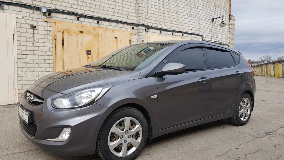 Hyundai Accent (SOLARIS HATCH)