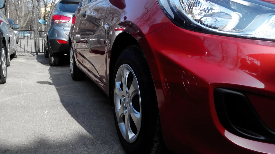 Hyundai Accent Спритний хетчбек 3