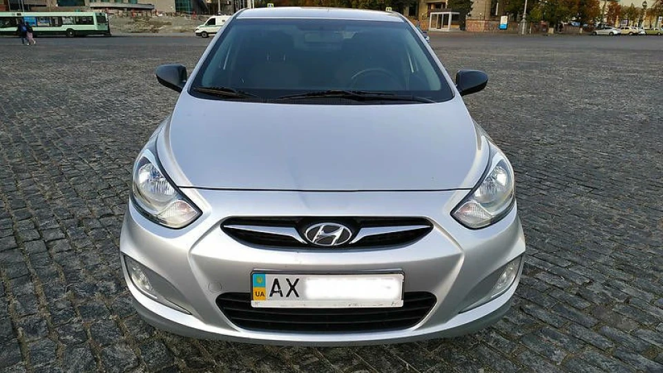 Hyundai Accent <<TACCENT>> 4