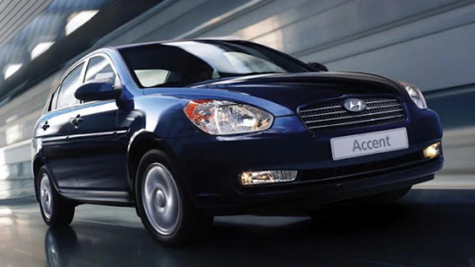 Hyundai Accent Toothless 2