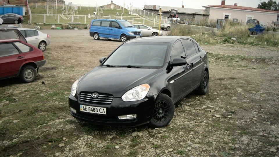 Hyundai Accent / Verna 1.6 MT 2