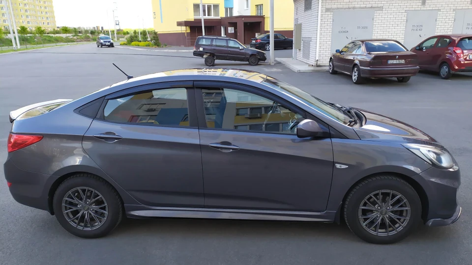 Hyundai Accent Zeus 5
