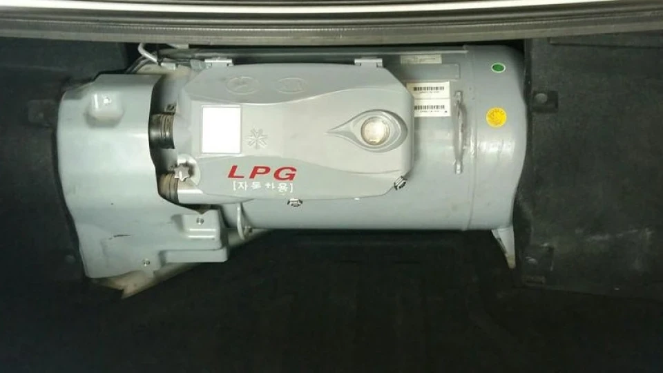 Hyundai Avante 1,6 LPG 2