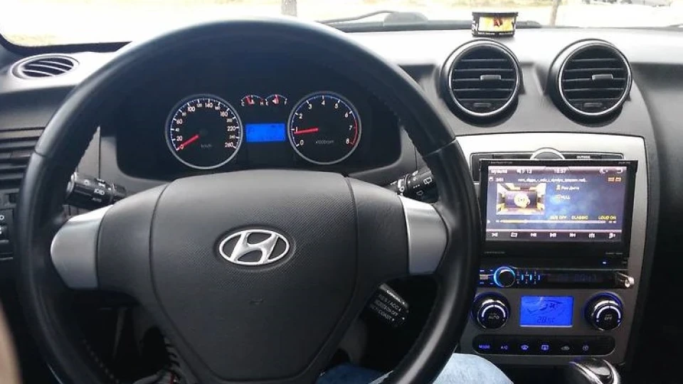 Hyundai Coupe 5