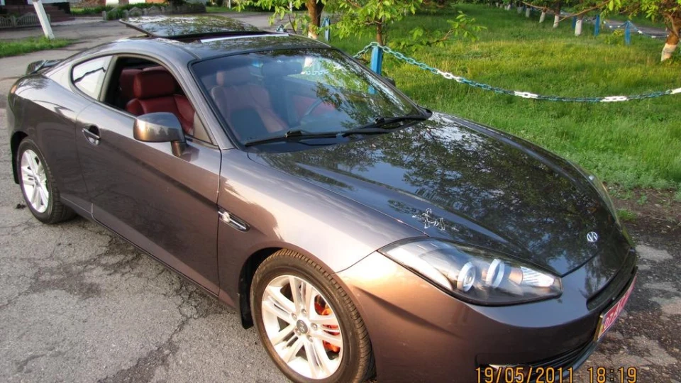 Hyundai Coupe 2