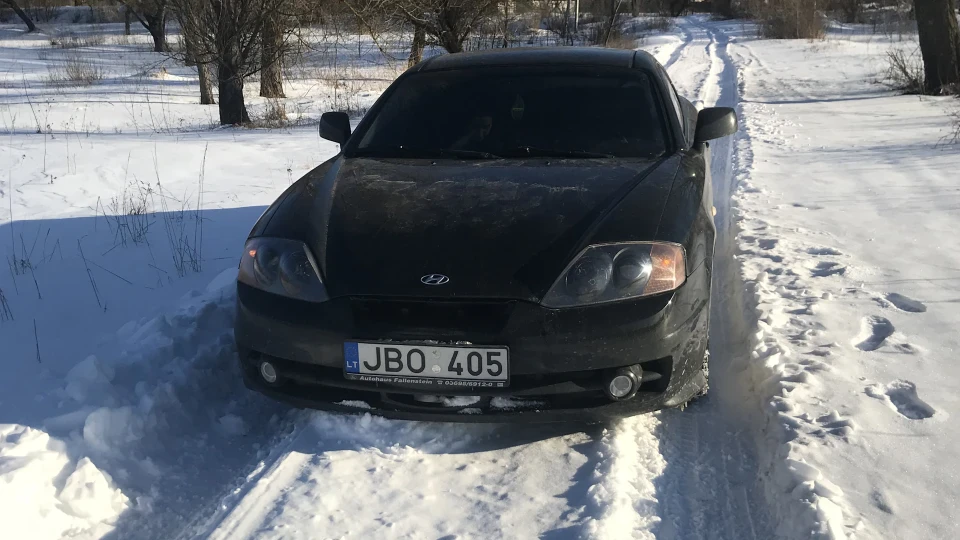 Hyundai Coupe 4