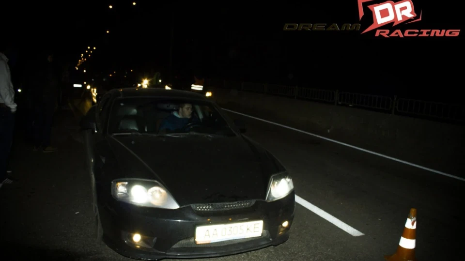 Hyundai Coupe 4