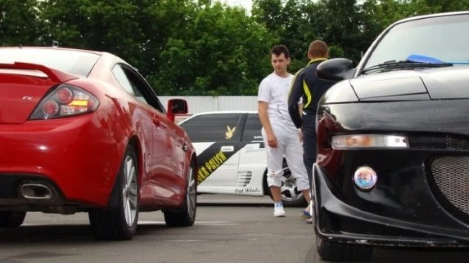 Hyundai Coupe 2