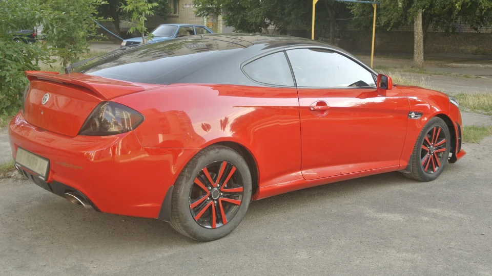 Hyundai Coupe 4