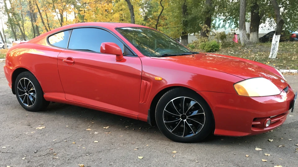 Hyundai Coupe 4