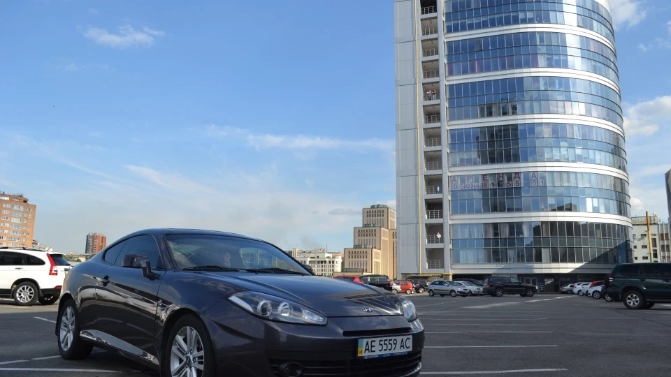 Hyundai Coupe 2