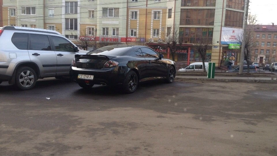 Hyundai Coupe 4