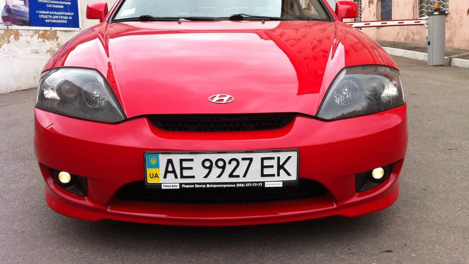 Hyundai Coupe 2