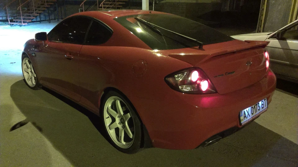 Hyundai Coupe 4