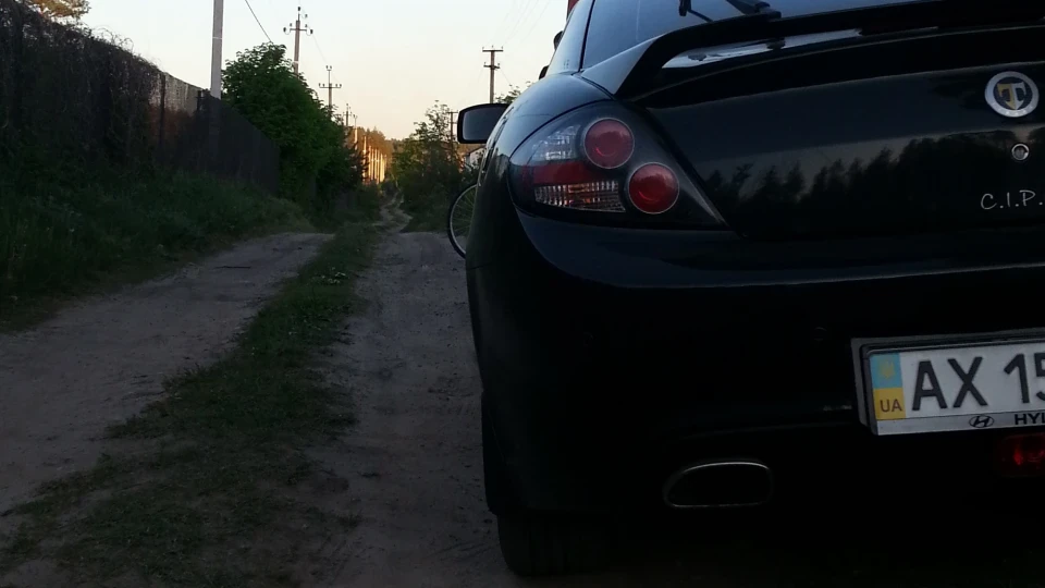 Hyundai Coupe 2