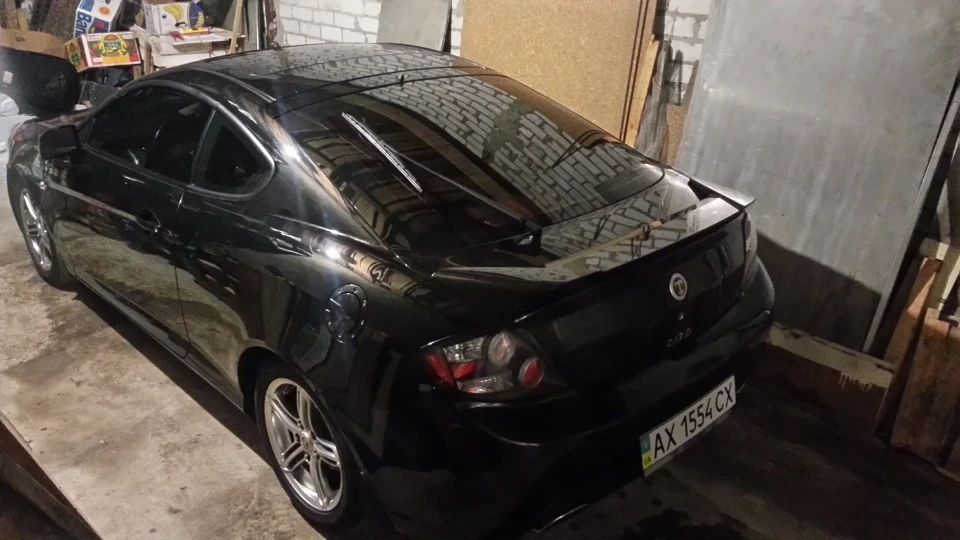 Hyundai Coupe 4