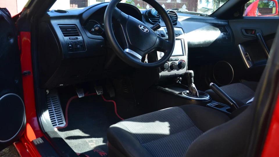 Hyundai Coupe 2.0 на газу 4