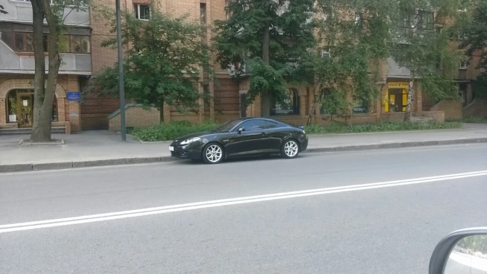 Hyundai Coupe Black Bullet V6 2