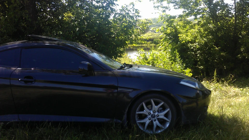 Hyundai Coupe Black Bullet V6 5