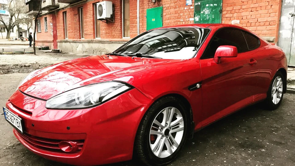 Hyundai Coupe Red lizard