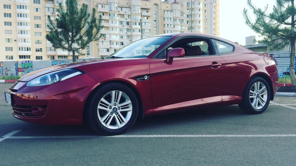 Hyundai Coupe Red lizard 4