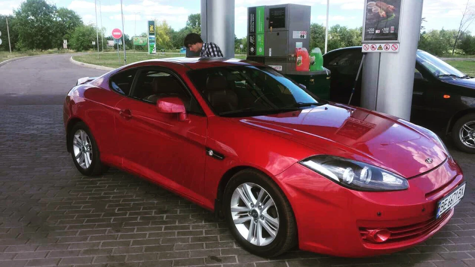 Hyundai Coupe Red lizard 5