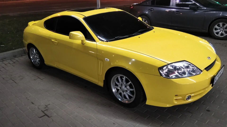 Hyundai Coupe Tiburon Limited 2