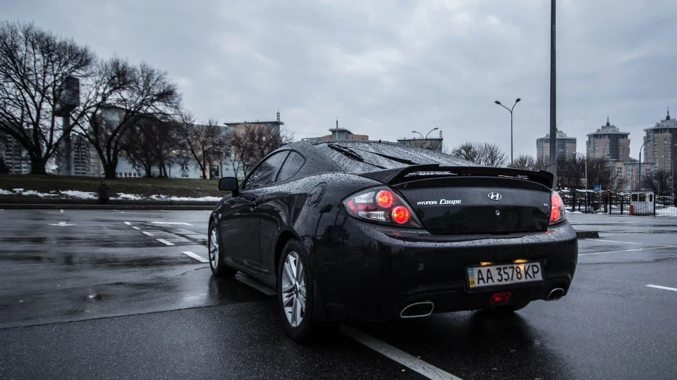 Hyundai Coupe :tyz 3