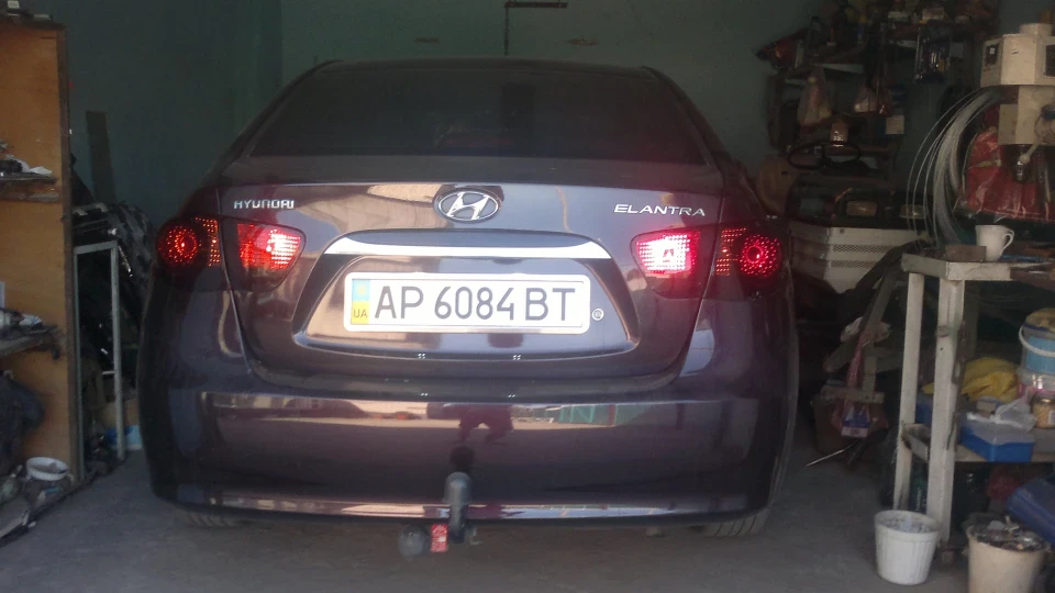 Hyundai Elantra 2