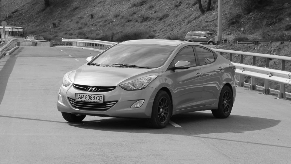 Hyundai Elantra 5